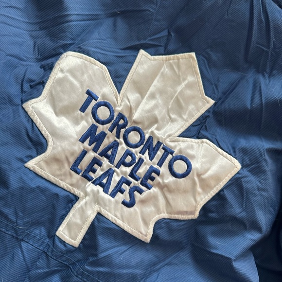 Vintage 1990s Starter toronto maple leafs winter puffer zipper jacket coat - Picture 7 of 7